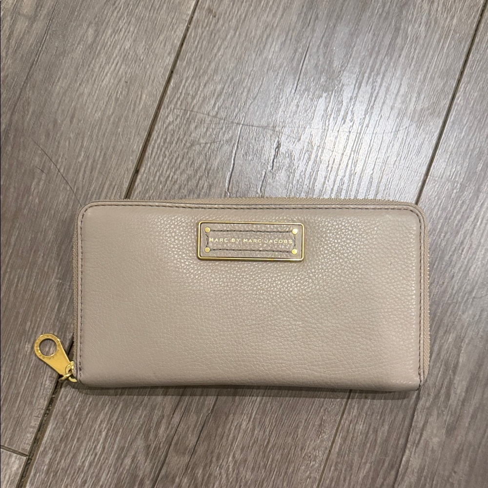 Marc by Marc Jacobs Taupe Leather Wallet